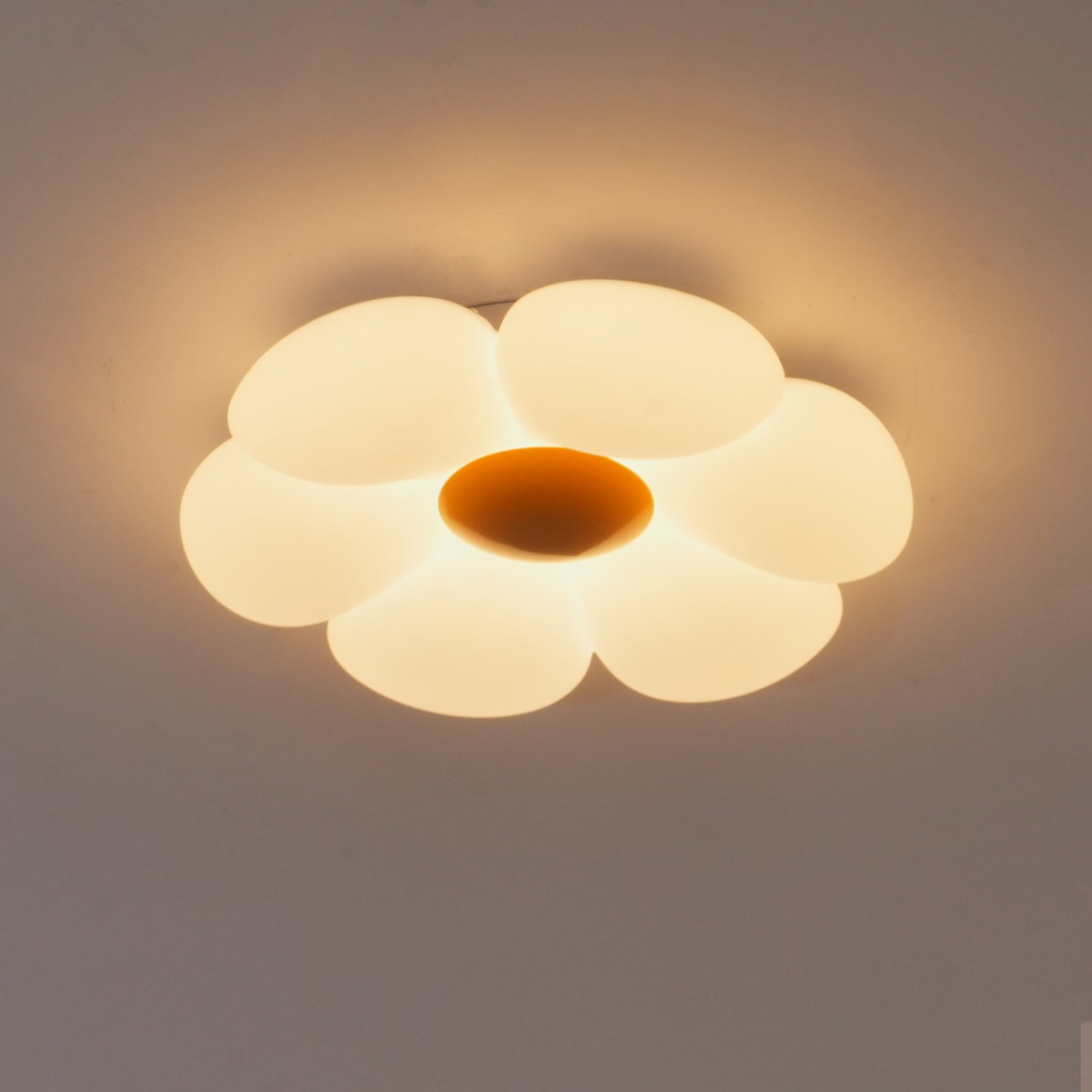 Blomsterloftslampe, seksbladet akrylskærm, integreret LED, dæmpbar