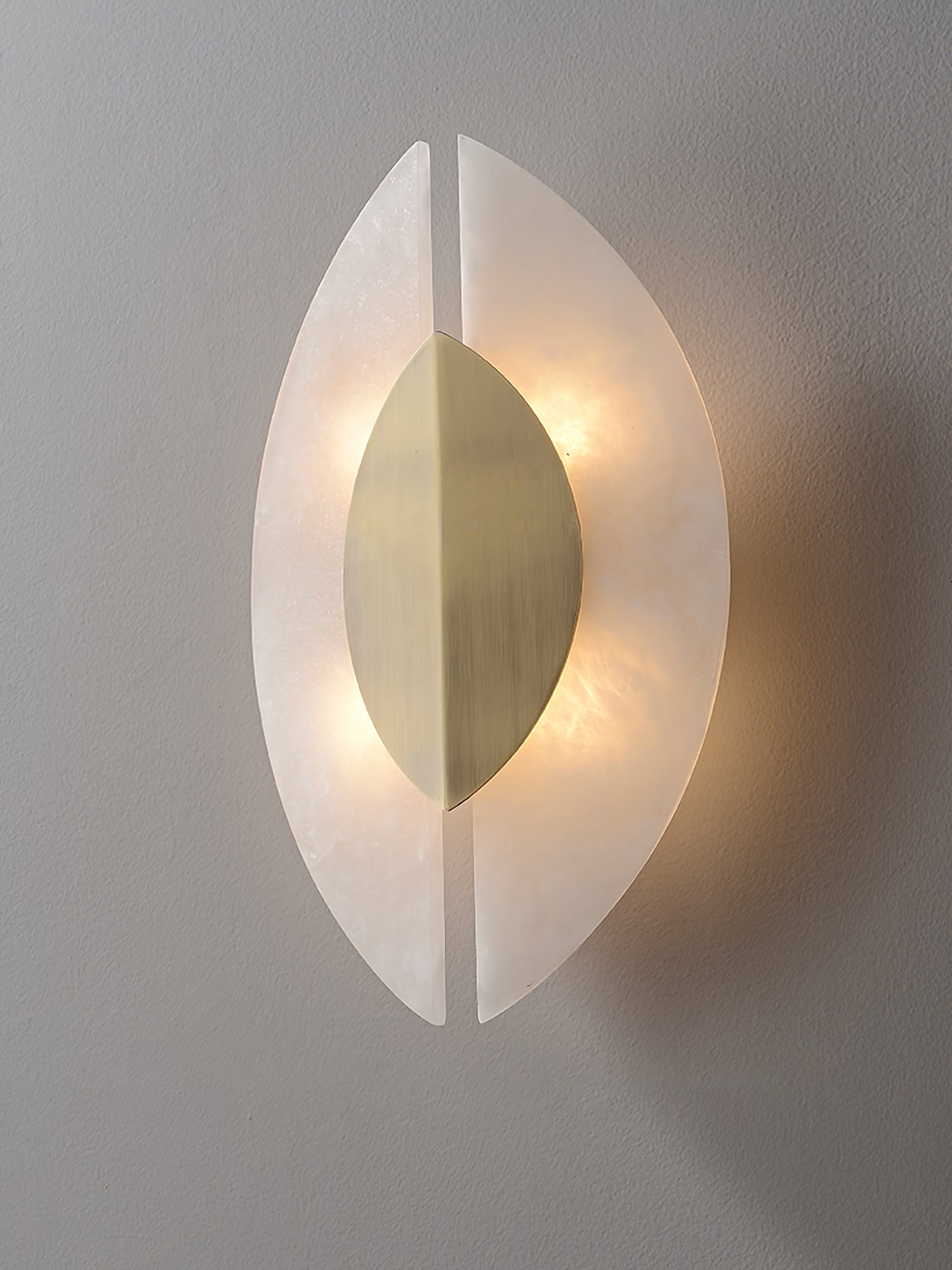 Solari Alabaster Leaf-væglampe, guldfinish, G9-pære, fast installation