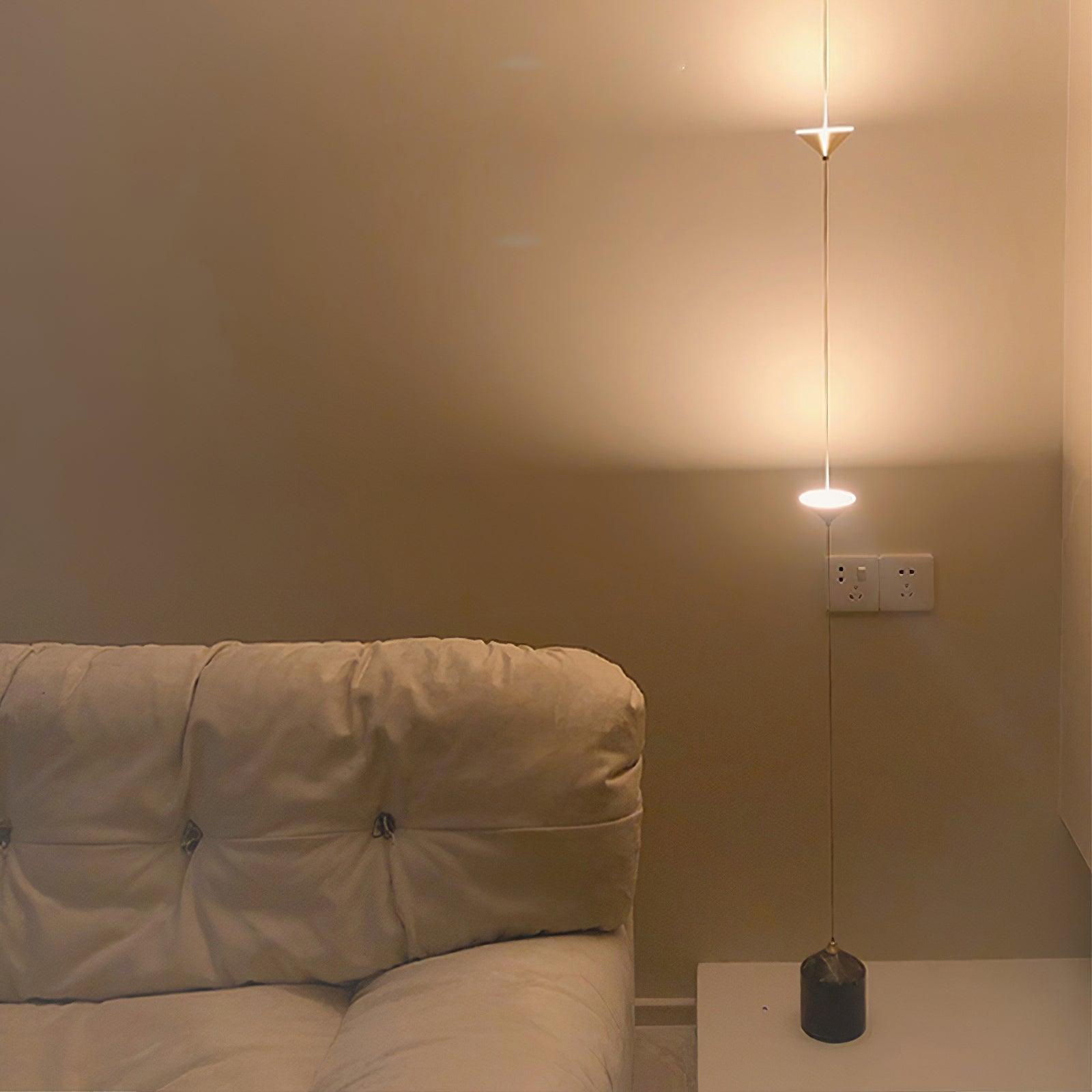 Gulvlampe, Soreluna marmorfod, koniske metalskærme, integreret LED 3000K