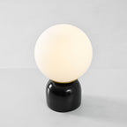 Bordlampe, Sylas marmorbase, hvid glasglobus, E26/E27 stik-in