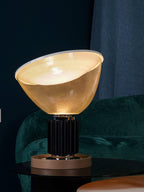 Nexus bordlampe, aluminiumsreflektor, blæst glasskærm, E26/E27
