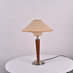Talonwood bordlampe, stofskærm og valnødtræsbase, varmt lys