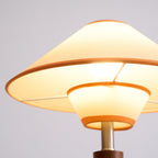 Talonwood bordlampe, stofskærm og valnødtræsbase, varmt lys