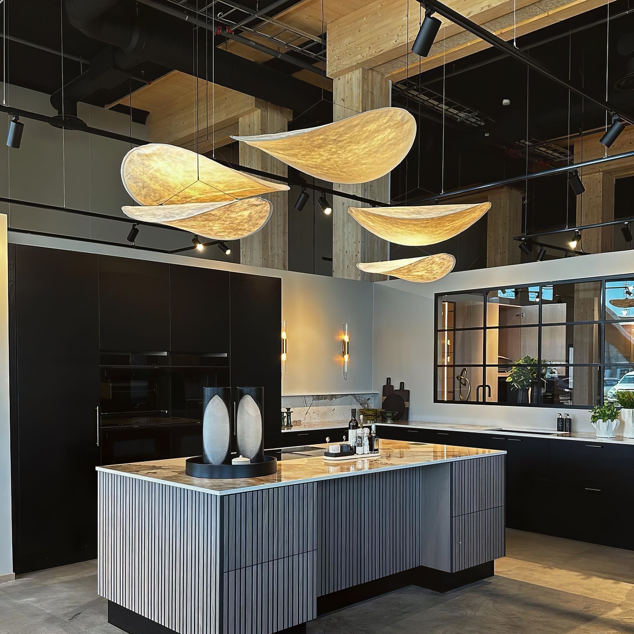 Pendellampe, Tense, Mulberrysilke-diffuser, sort ramme, LED, dæmpbar