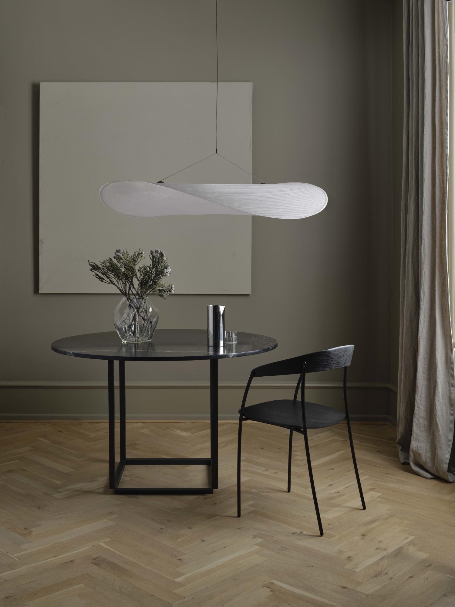 Pendellampe, Tense, Mulberrysilke-diffuser, sort ramme, LED, dæmpbar