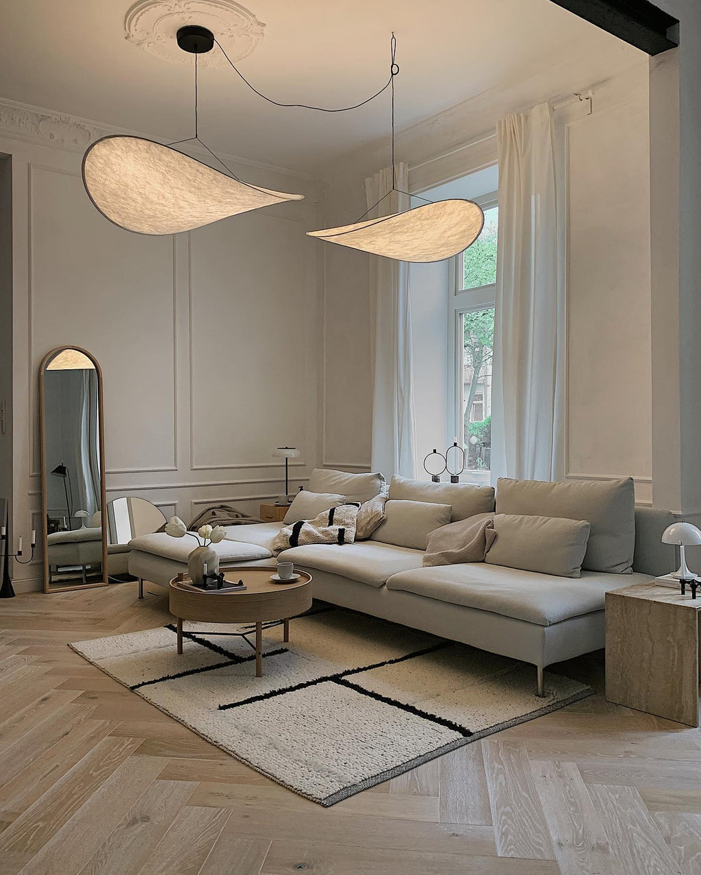 Pendellampe, Tense, Mulberrysilke-diffuser, sort ramme, LED, dæmpbar
