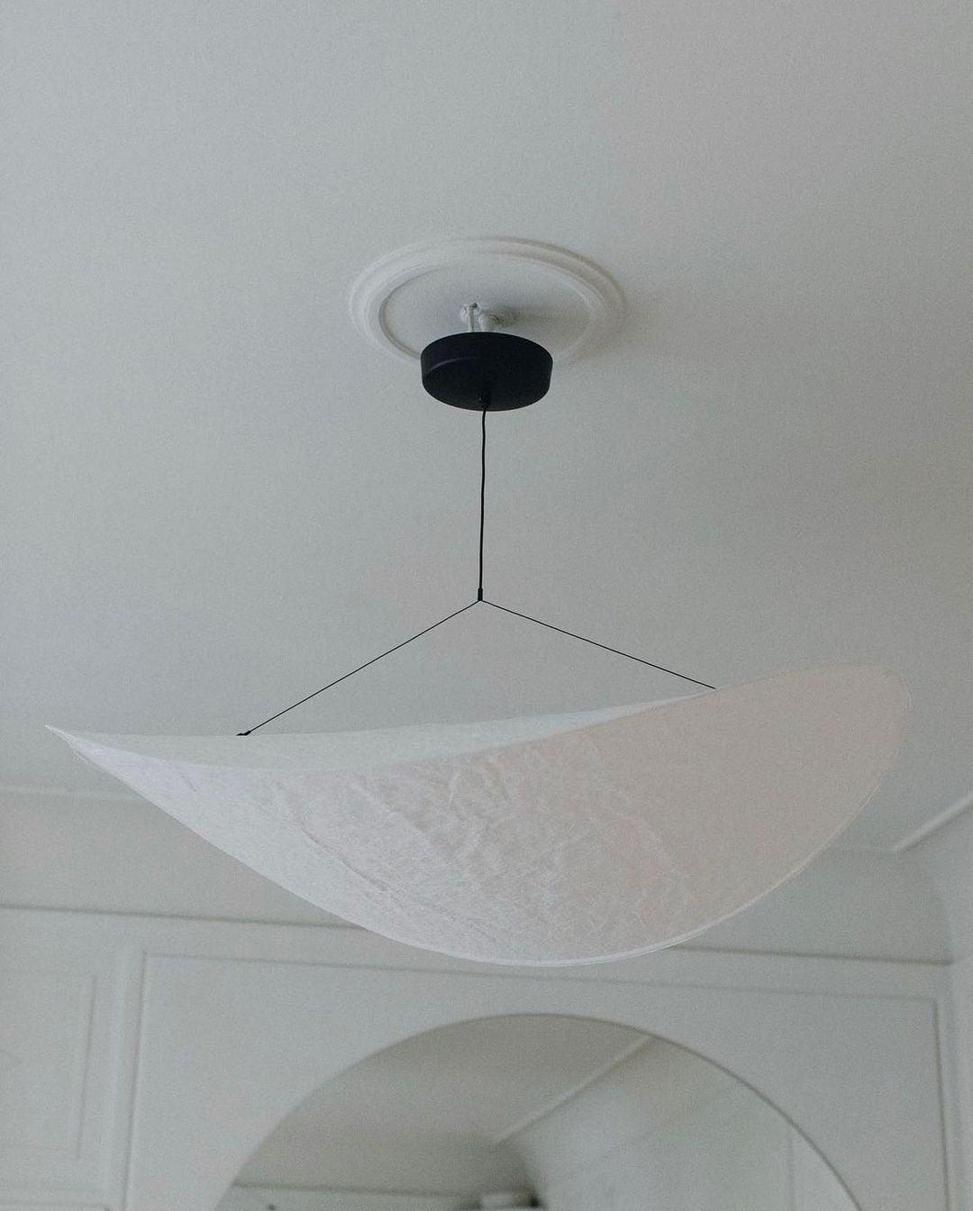Pendellampe, Tense, Mulberrysilke-diffuser, sort ramme, LED, dæmpbar