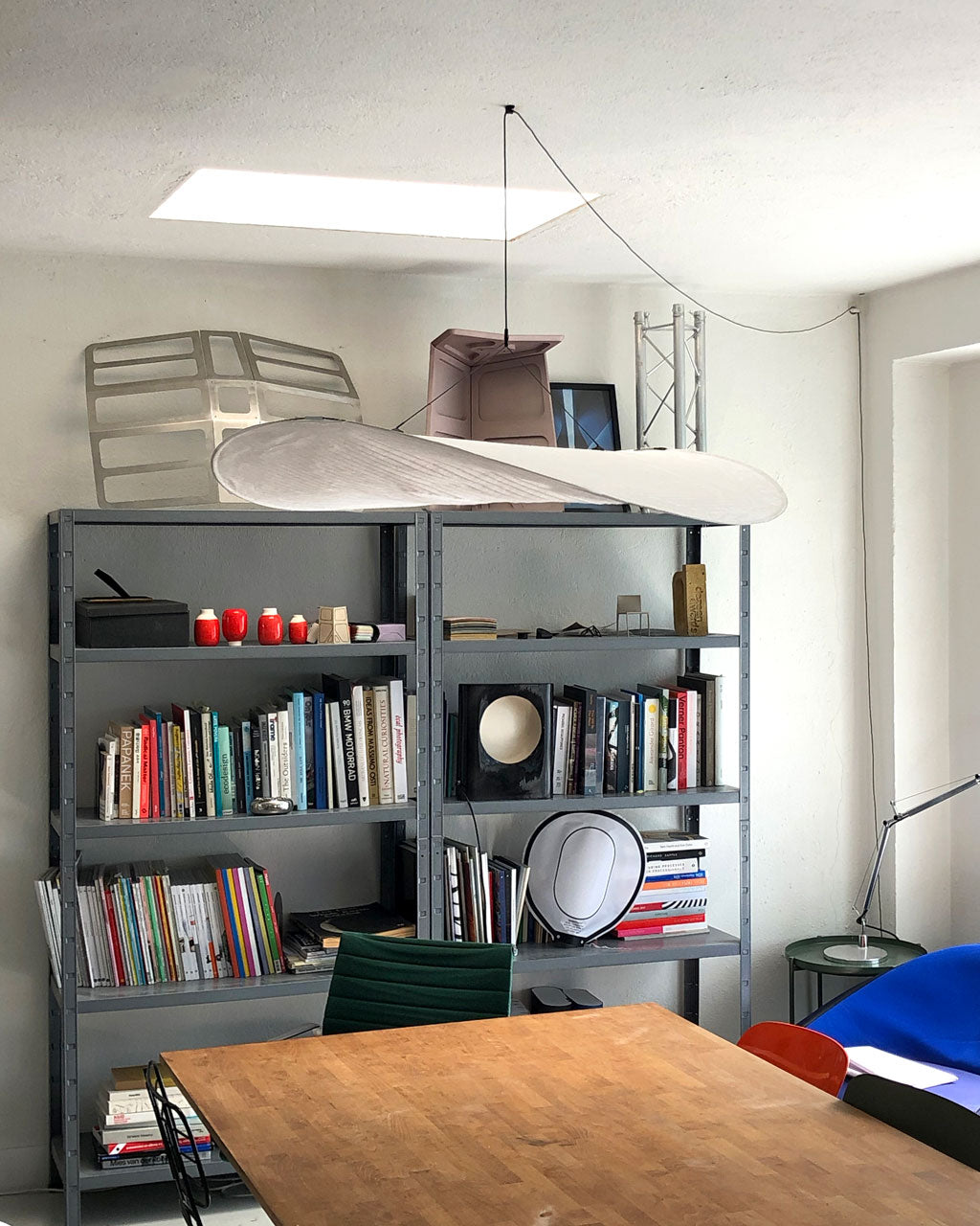 Pendellampe, Tense, Mulberrysilke-diffuser, sort ramme, LED, dæmpbar