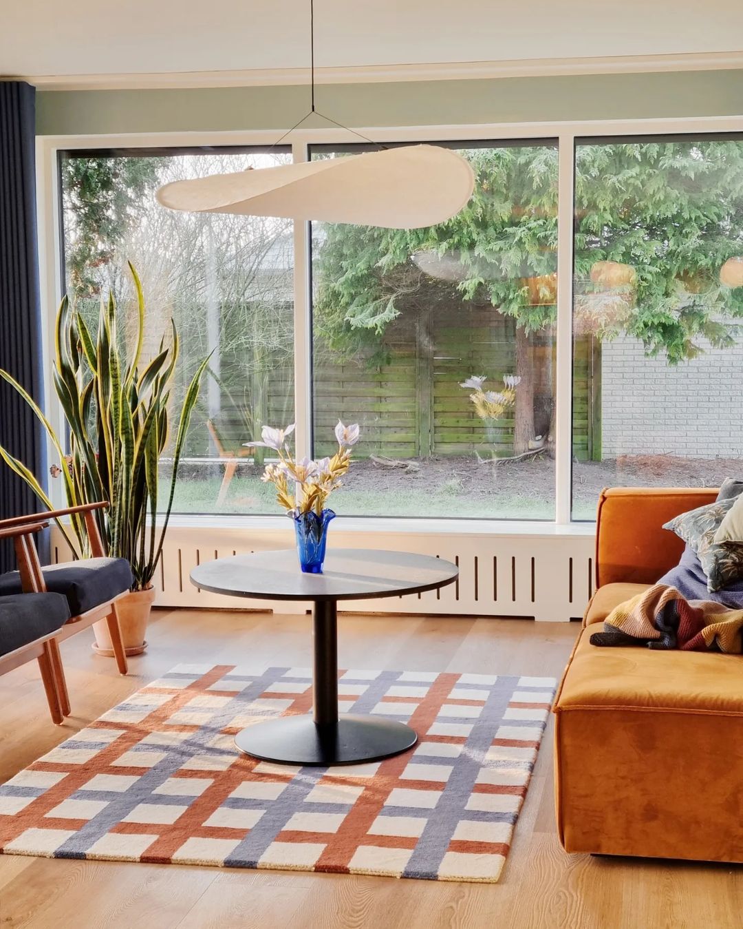 Pendellampe, Tense, Mulberrysilke-diffuser, sort ramme, LED, dæmpbar