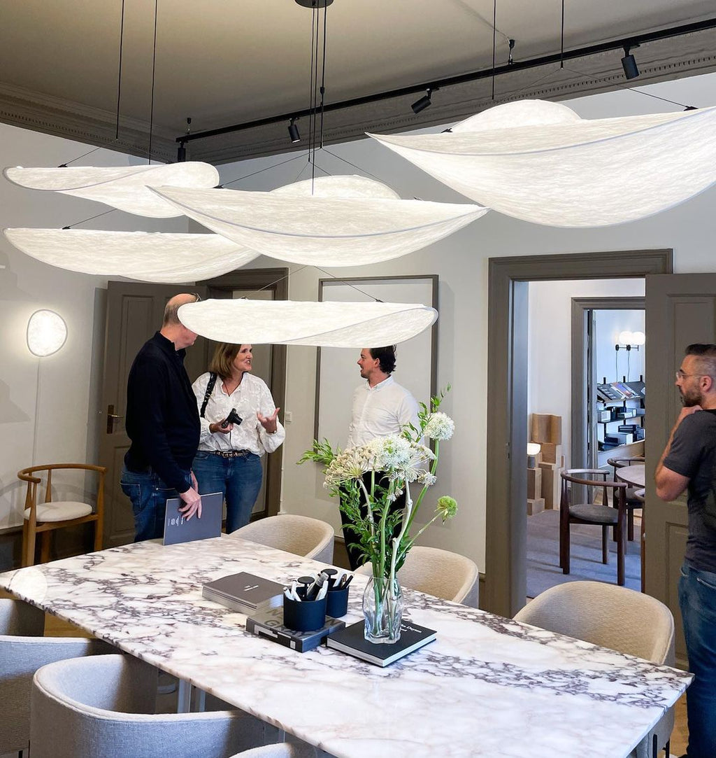 Pendellampe, Tense, Mulberrysilke-diffuser, sort ramme, LED, dæmpbar