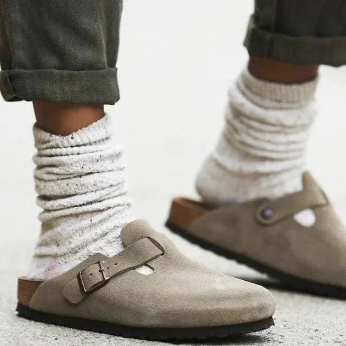 Gender Neutral Rubber Sandals For Everyday Comfort And Easy Wear