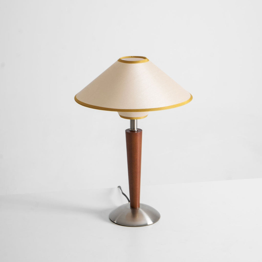 Talonwood bordlampe, stofskærm og valnødtræsbase, varmt lys