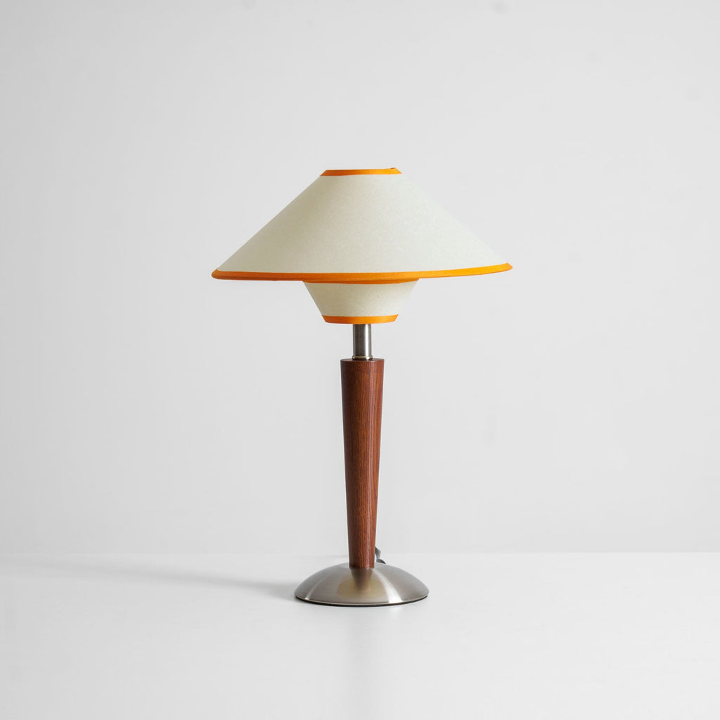 Talonwood bordlampe, stofskærm og valnødtræsbase, varmt lys