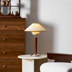 Talonwood bordlampe, stofskærm og valnødtræsbase, varmt lys