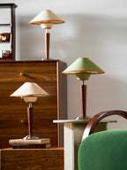 Talonwood bordlampe, stofskærm og valnødtræsbase, varmt lys