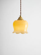 Valley Flower pendellampe, messingfinish, hvid eller beige bladdæksel