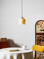 Valley Flower pendellampe, messingfinish, hvid eller beige bladdæksel