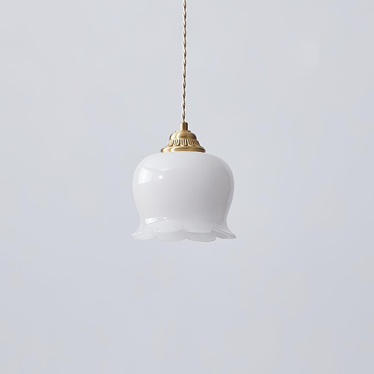 Valley Flower pendellampe, messingfinish, hvid eller beige bladdæksel