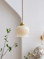 Valley Flower pendellampe, messingfinish, hvid eller beige bladdæksel