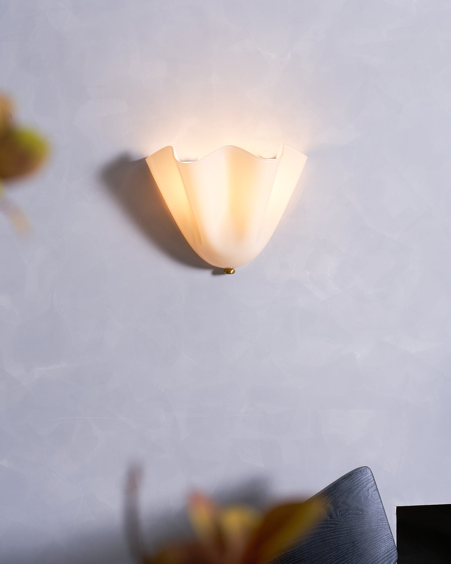 Wall Sconce Petalia, Translucent Glass, Petal Shape, G9 LED
