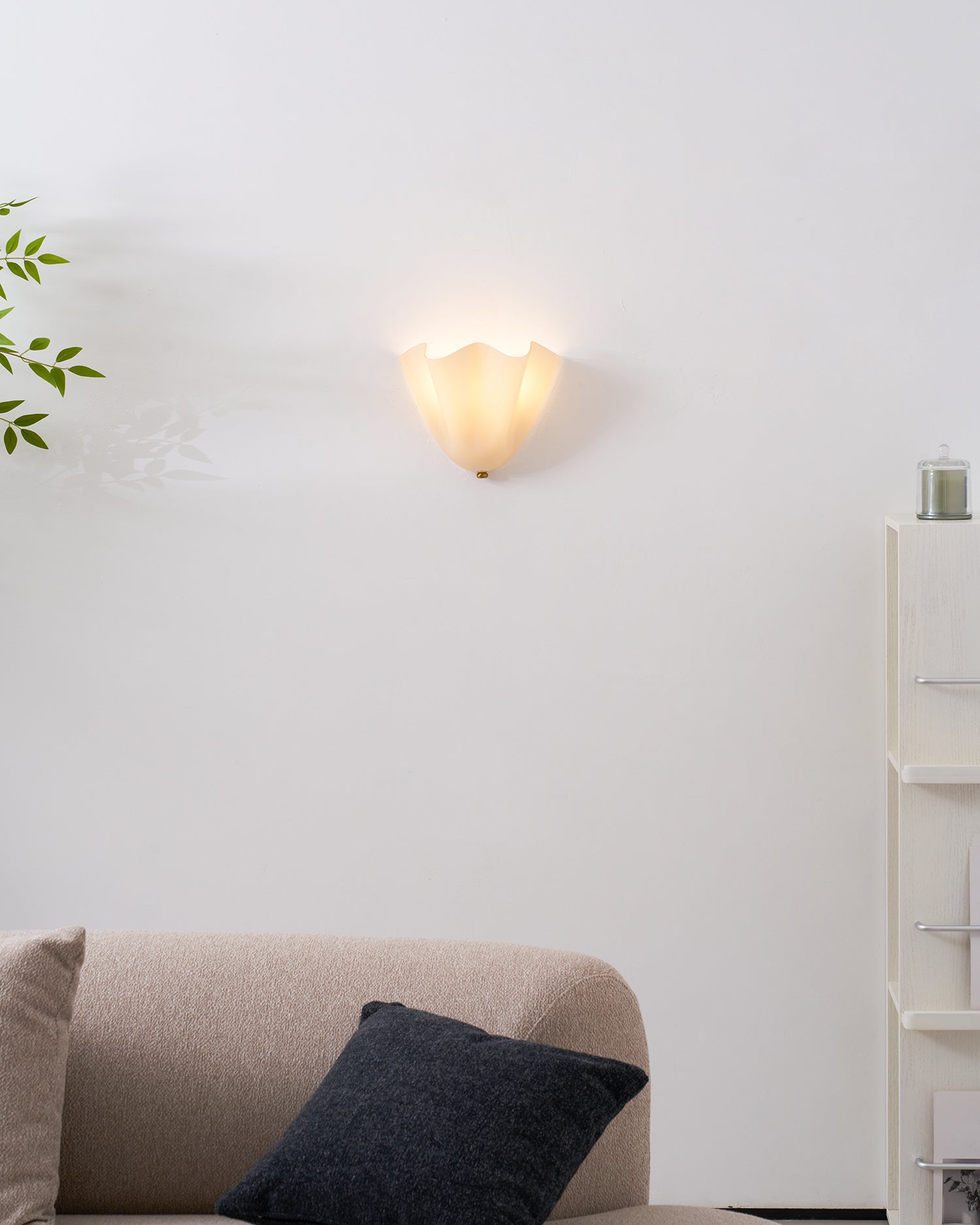 Wall Sconce Petalia, Translucent Glass, Petal Shape, G9 LED