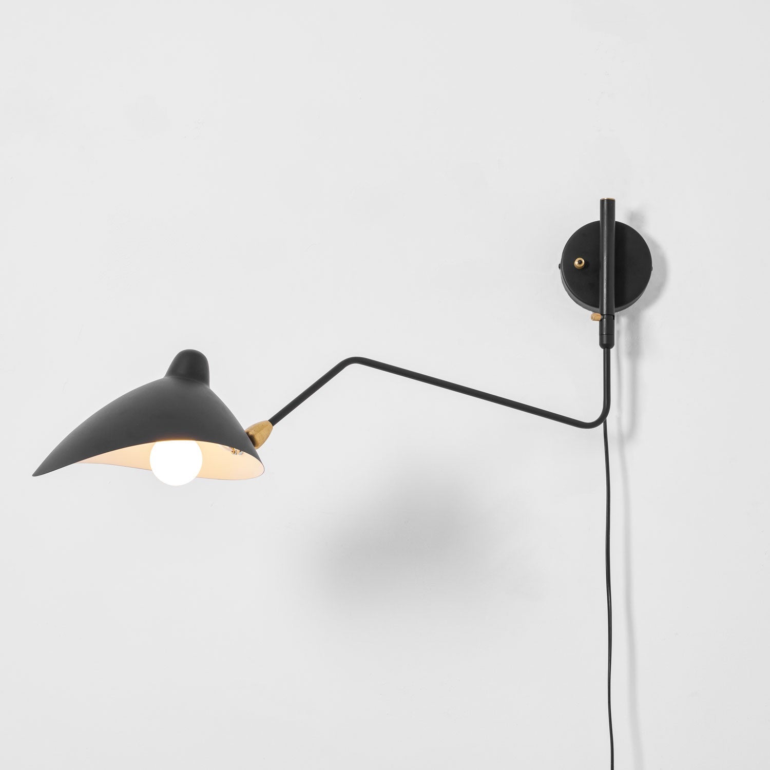 Enarms væglampe, justerbar aluminium og messing, E26/E27, stiktilslutning