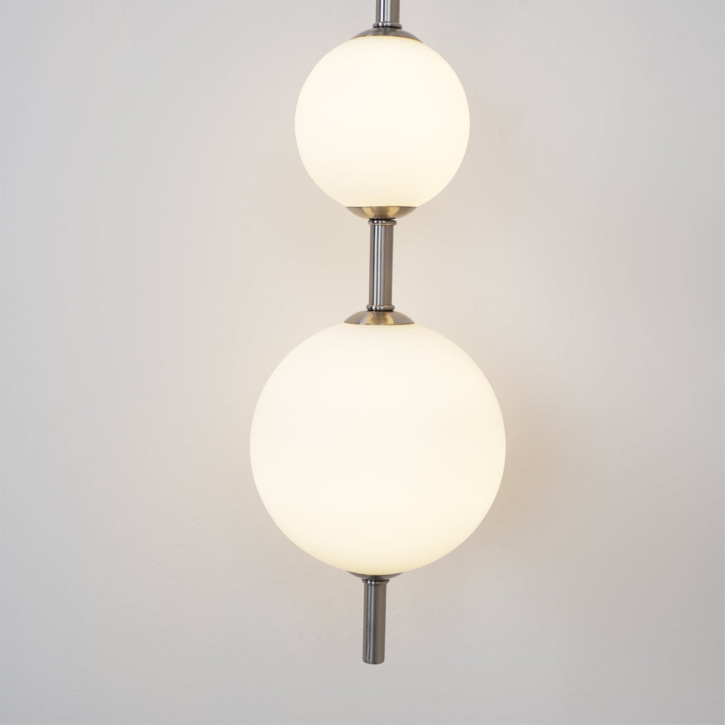 Lampu Dinding Globe Kaca Vertikal, 3 Ukuran, Finishing Kuningan, Hitam, atau Nikel