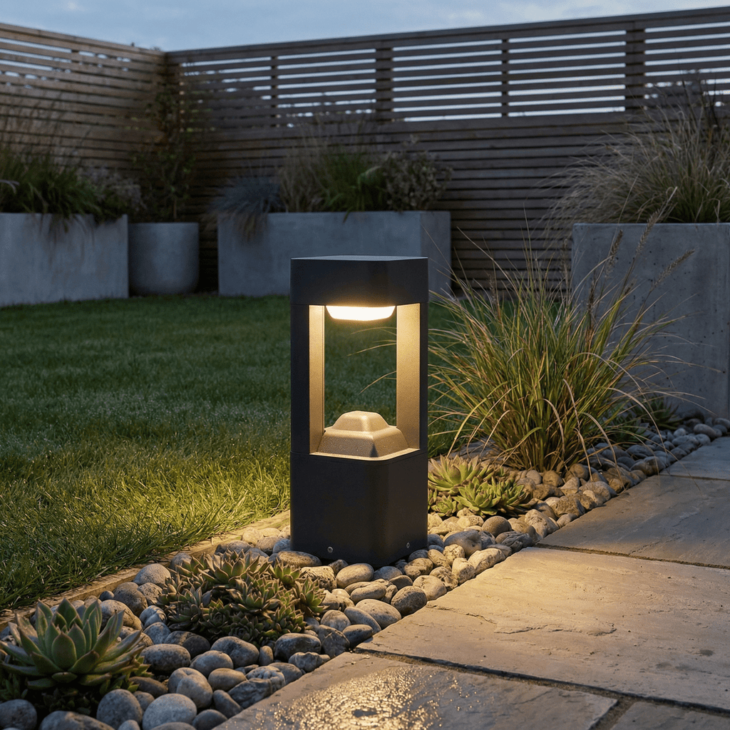 Weatherproof Garden and Pathway LED Light for Outdoor Walkways