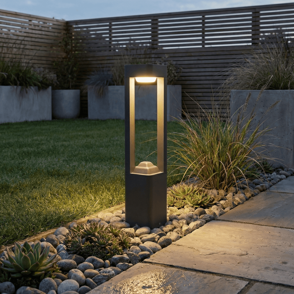 Weatherproof Garden and Pathway LED Light for Outdoor Walkways