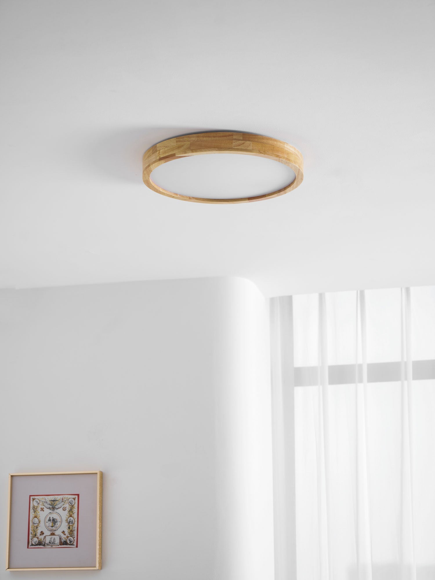 Loftlampe, naturligt gummitræ, slank indbygget montering, integreret LED