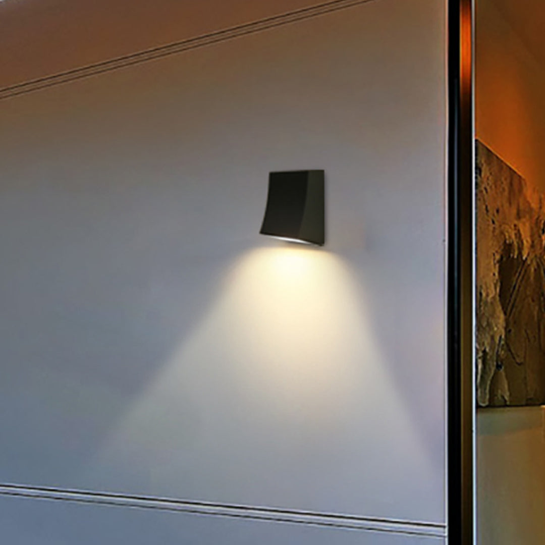 Arandela de Parede Elisay para Exterior, LED de Estilo Industrial, Alumínio Fundido Preto
