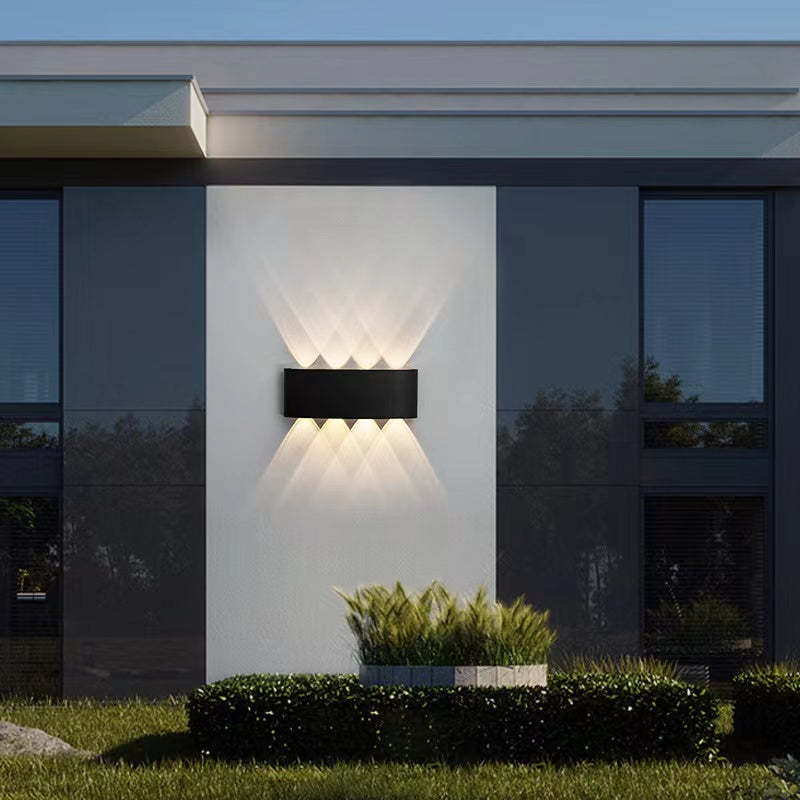 Tronix rektangulær metal udendørs væglampe med vandbølget tekstur LED