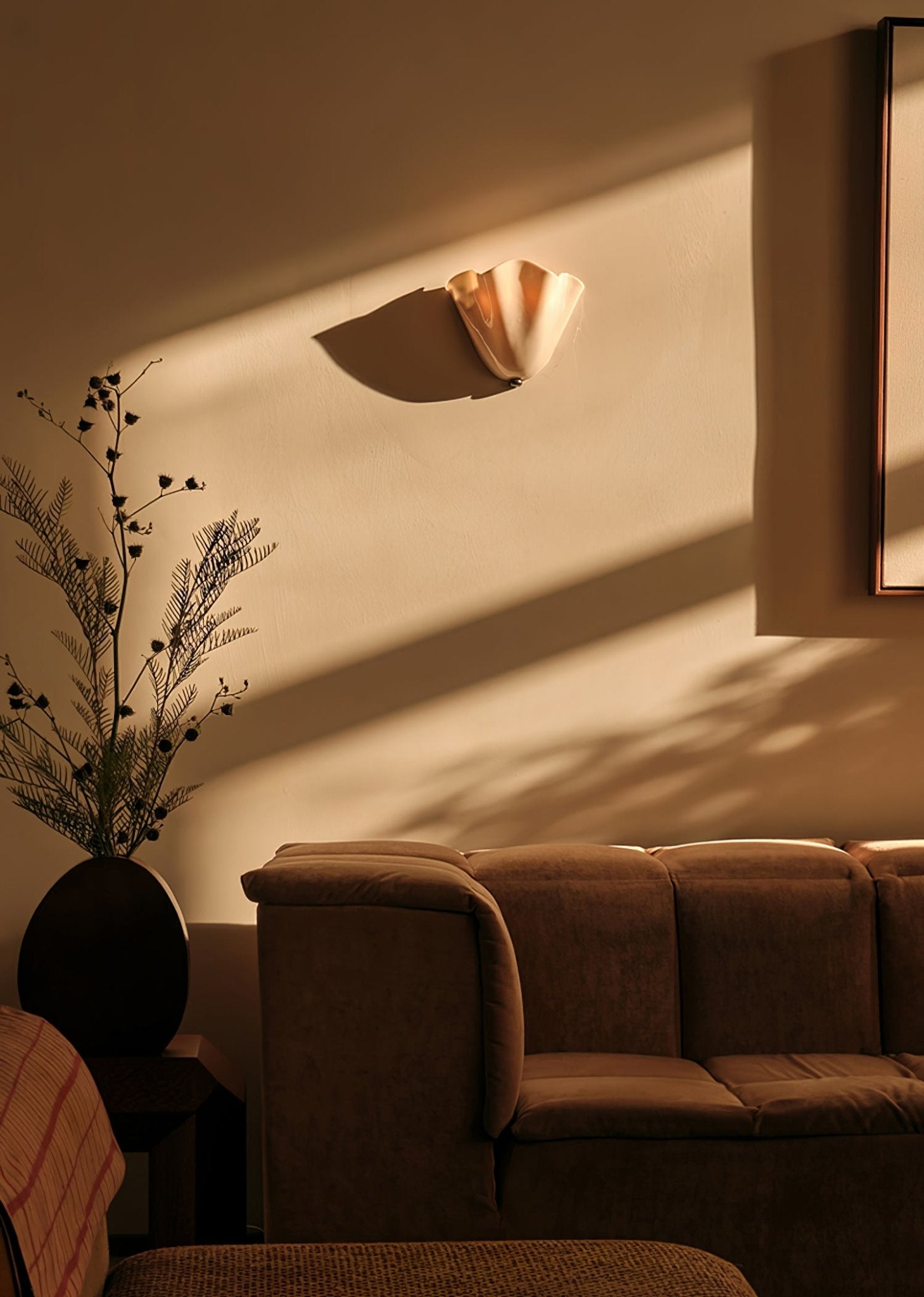 Wall Sconce Petalia, Translucent Glass, Petal Shape, G9 LED