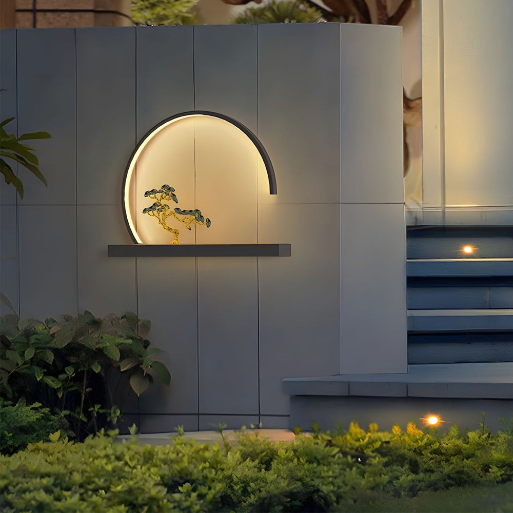 Luz de Parede Solar em Aço, Design Externo com Motivo de Pinheiro, Ada