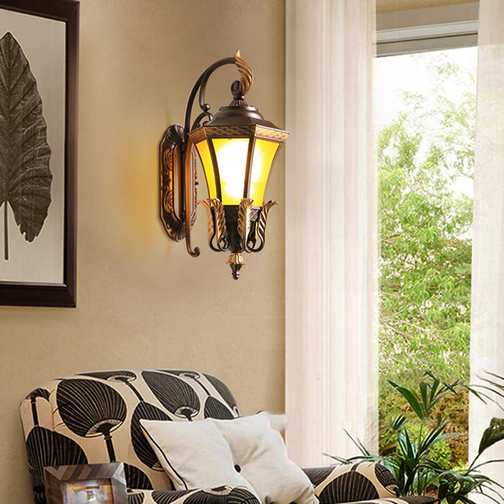 Aplique de Parede Nadiny em Cobre com Vidro Fosco, Design Fénix Hexagonal