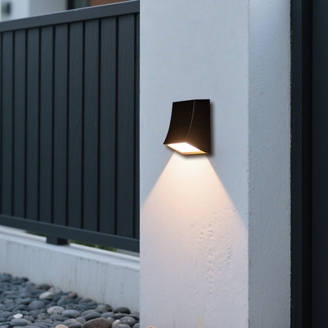 Arandela de Parede Elisay para Exterior, LED de Estilo Industrial, Alumínio Fundido Preto