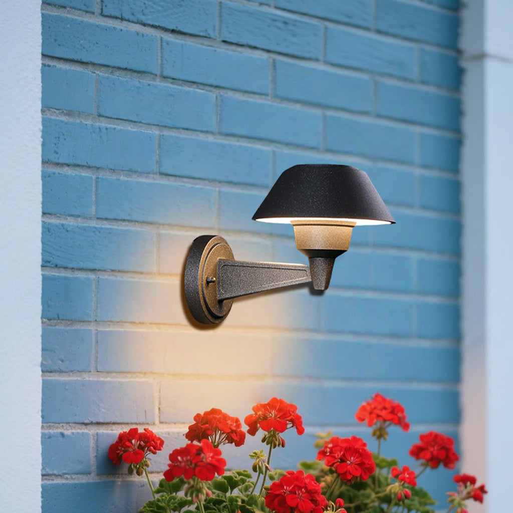 Nordic Cone Shade Aluminium Udendørs Væglampe i Flash Sort
