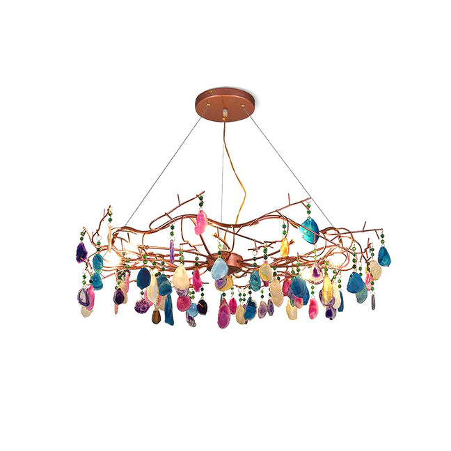 Clérachic agate chandelier with mixed-colour slices and a rose-gold ceiling plate, on a plain white backdrop.