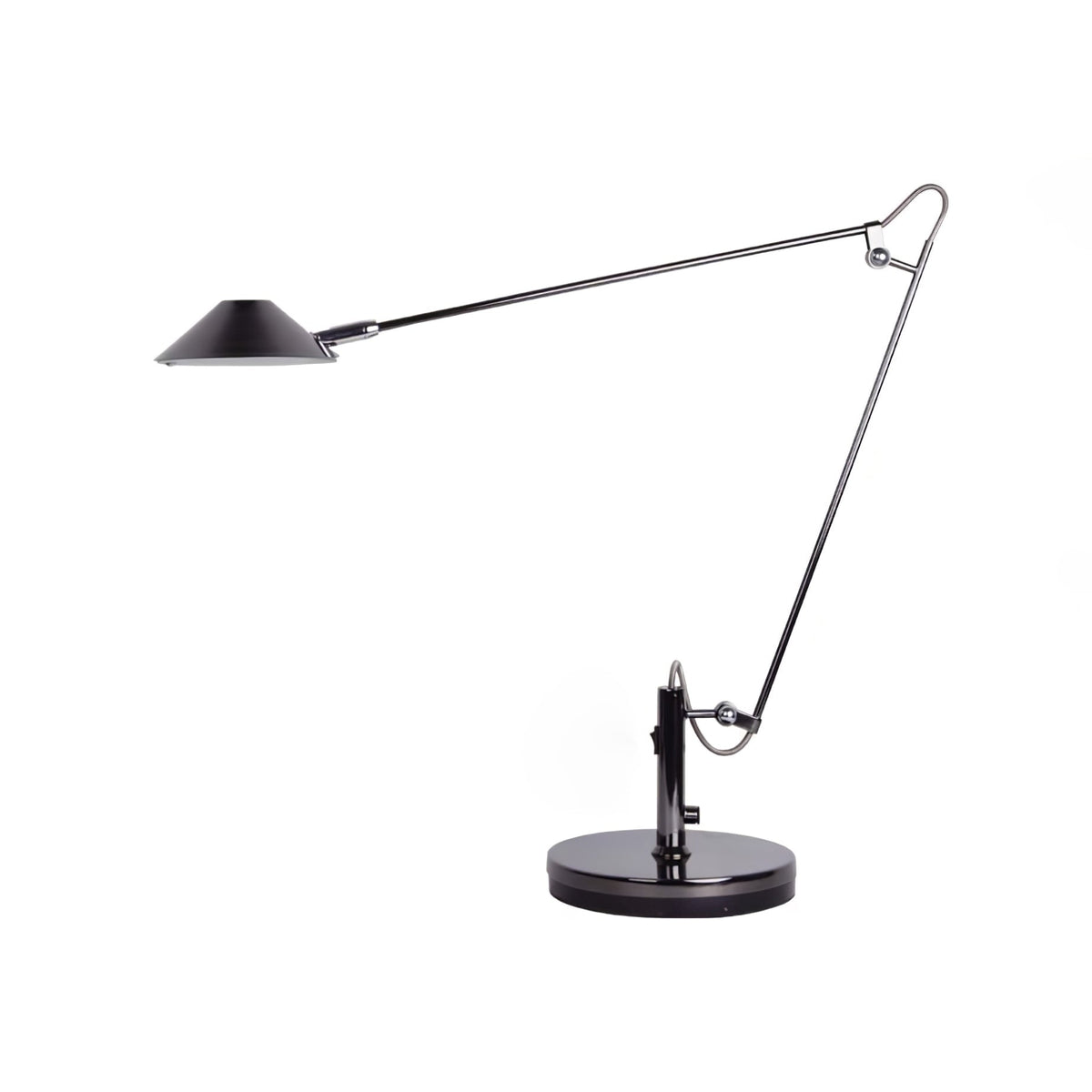 A Clérachic black arm lamp with its cone shade pointing left and a looped hinge on the right, on a white background.