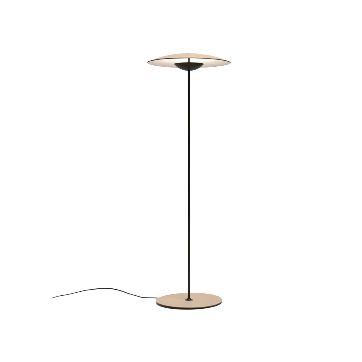 A Clérachic floor lamp with a wood-grain disc shade and round base on a white backdrop, its thin cord coiling to the left.