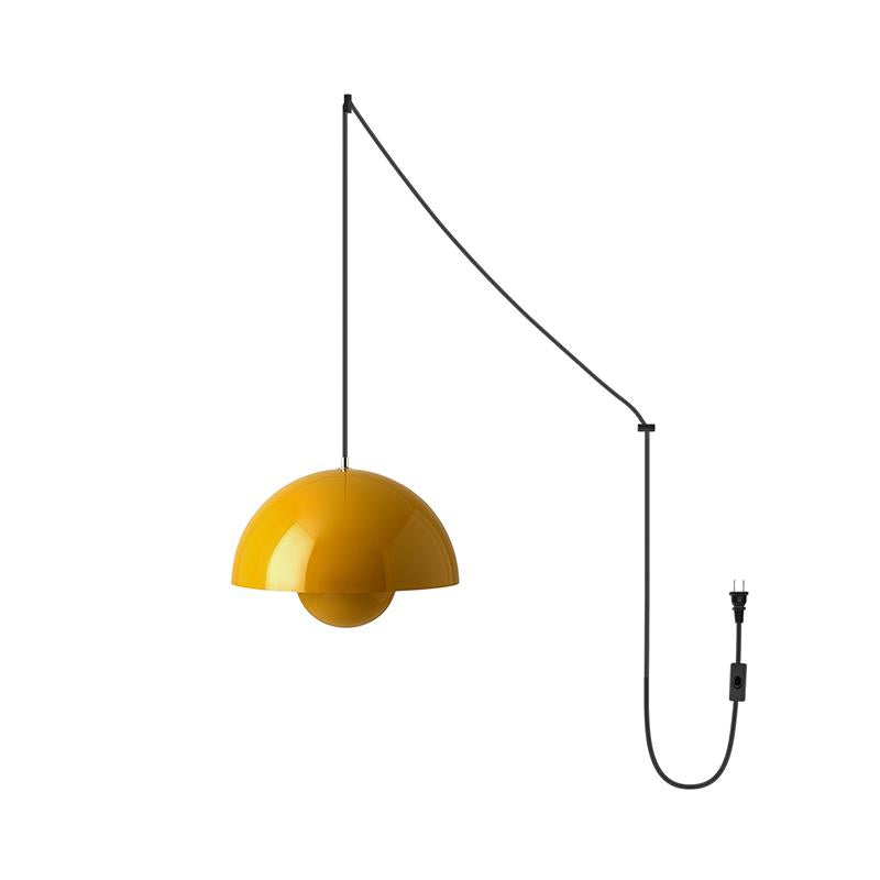 The Clérachic Flowerpot plug-in pendant illustrated with its hook mount, 450 cm cord, and wall plug.