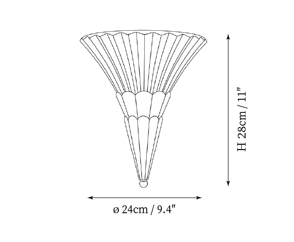 Clérachic wall light dimension drawing, 1 of 3, every measurement marked in centimetres and inches.