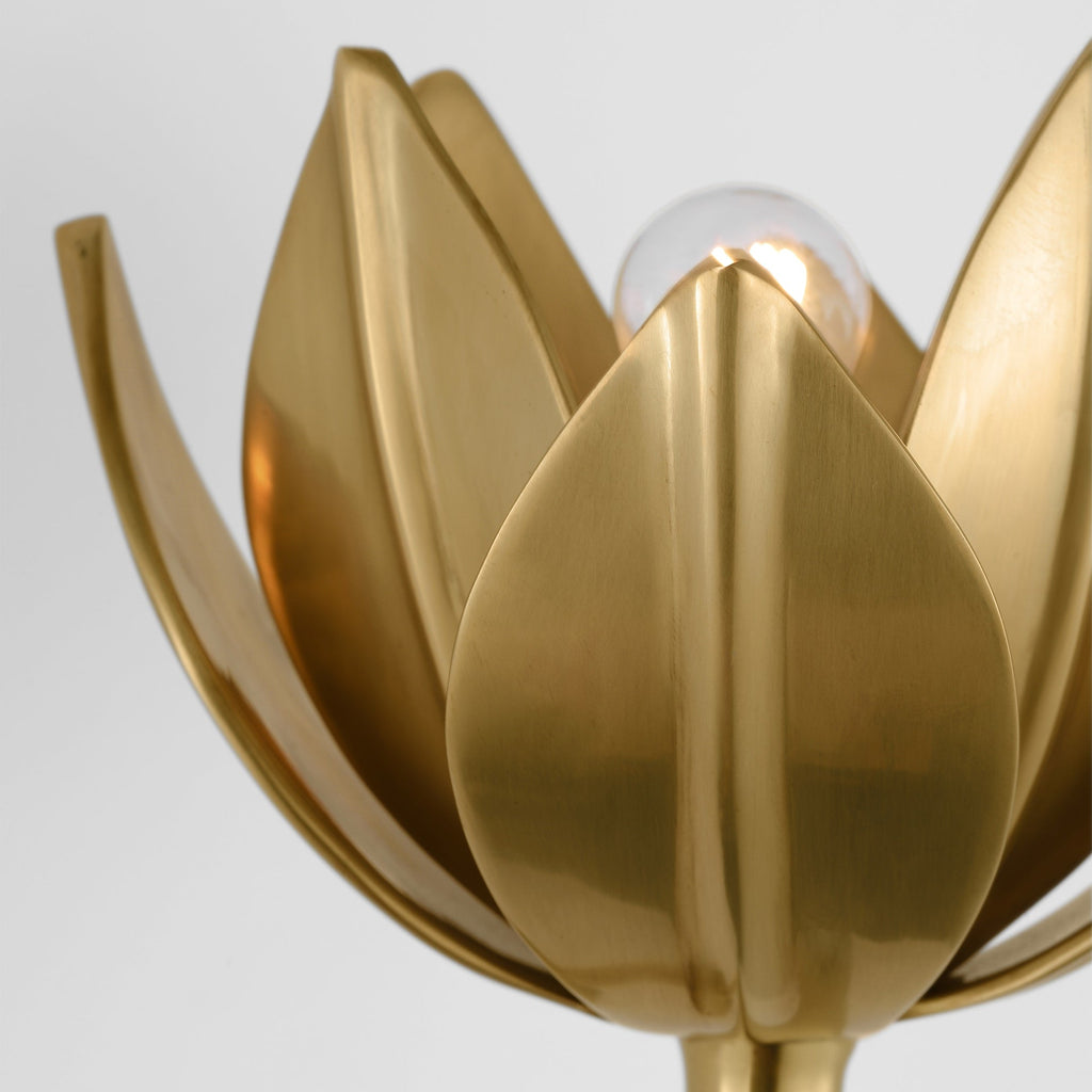 The Clérachic brushed brass tulip head cradles its bulb between five curved petals.