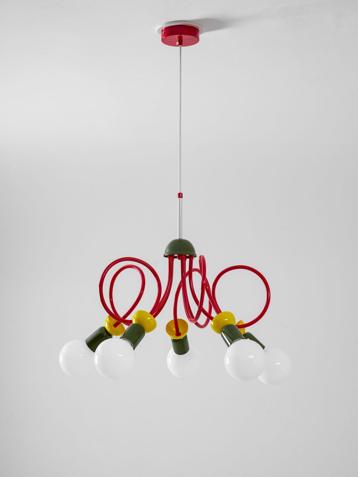 Full-length Clérachic pendant on a grey backdrop, its red canopy, long cord and five bulbs all in view.