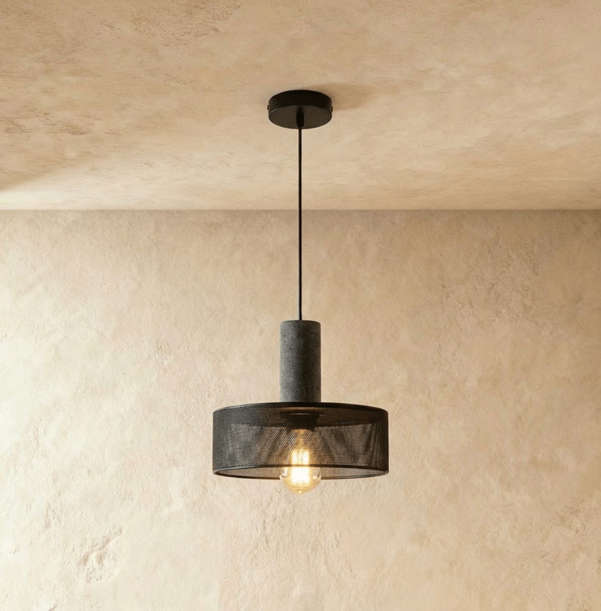 Clérachic flat-drum black mesh pendant on a grey cylindrical collar, with a globe filament bulb showing beneath