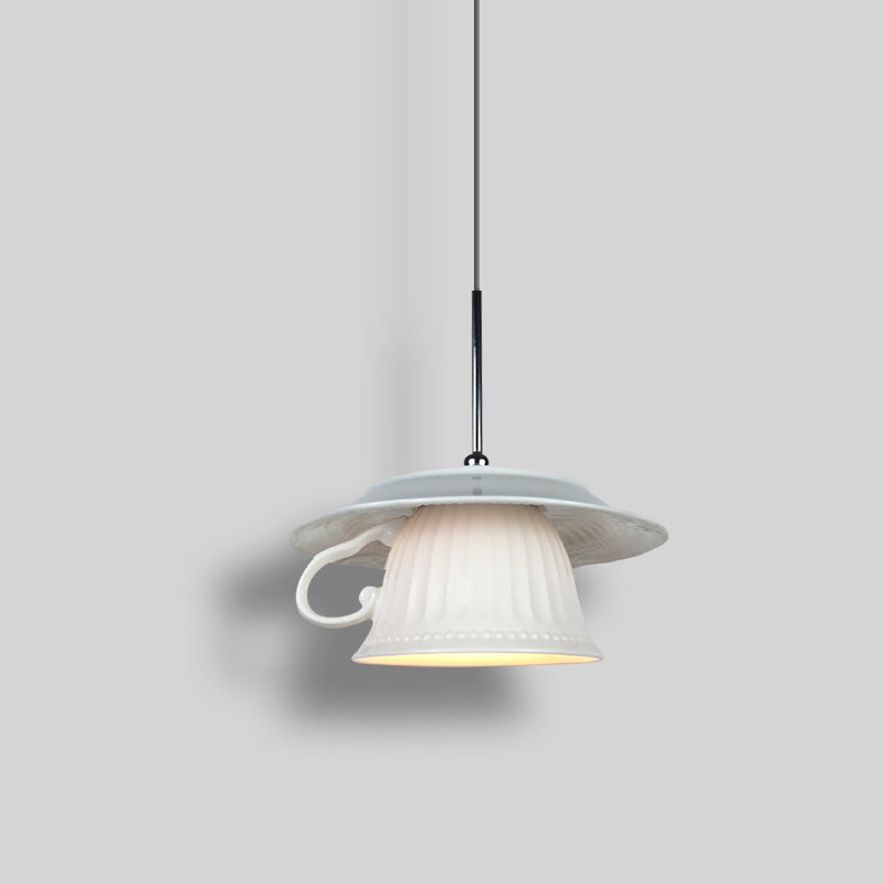 Clérachic pendant light for a desk, studio view of the shade and fitting.