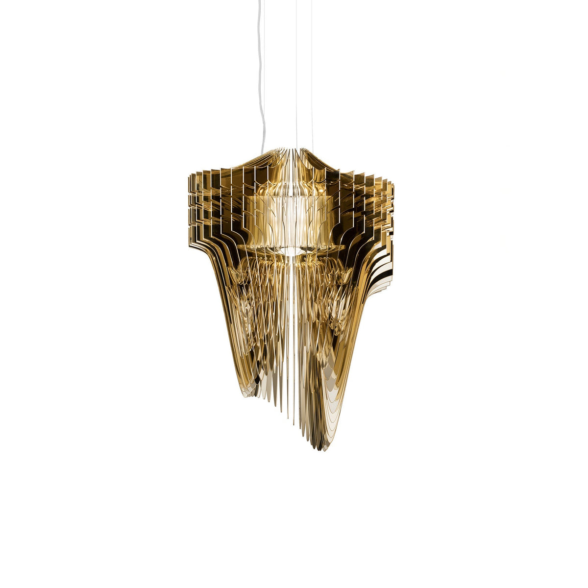 A Clérachic gold acrylic fringe pendant on thin cables, its stacked fins layered round a pale core, on a white background.