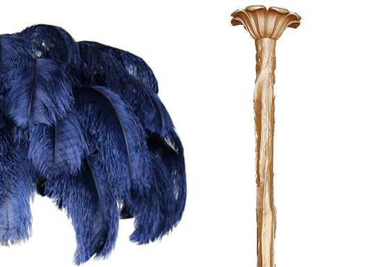 Colour sample for a Clérachic chandelier: navy feathers next to a brass-finish stem, on a plain white backdrop.