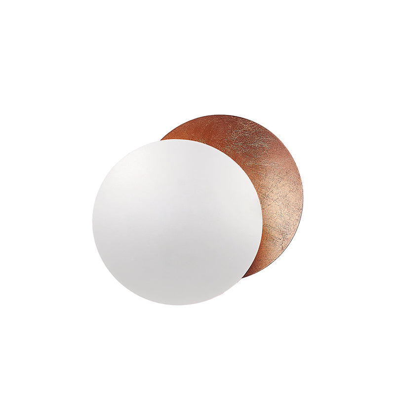 White front disc over a copper disc on this Clérachic wall light, seen from the front on white.