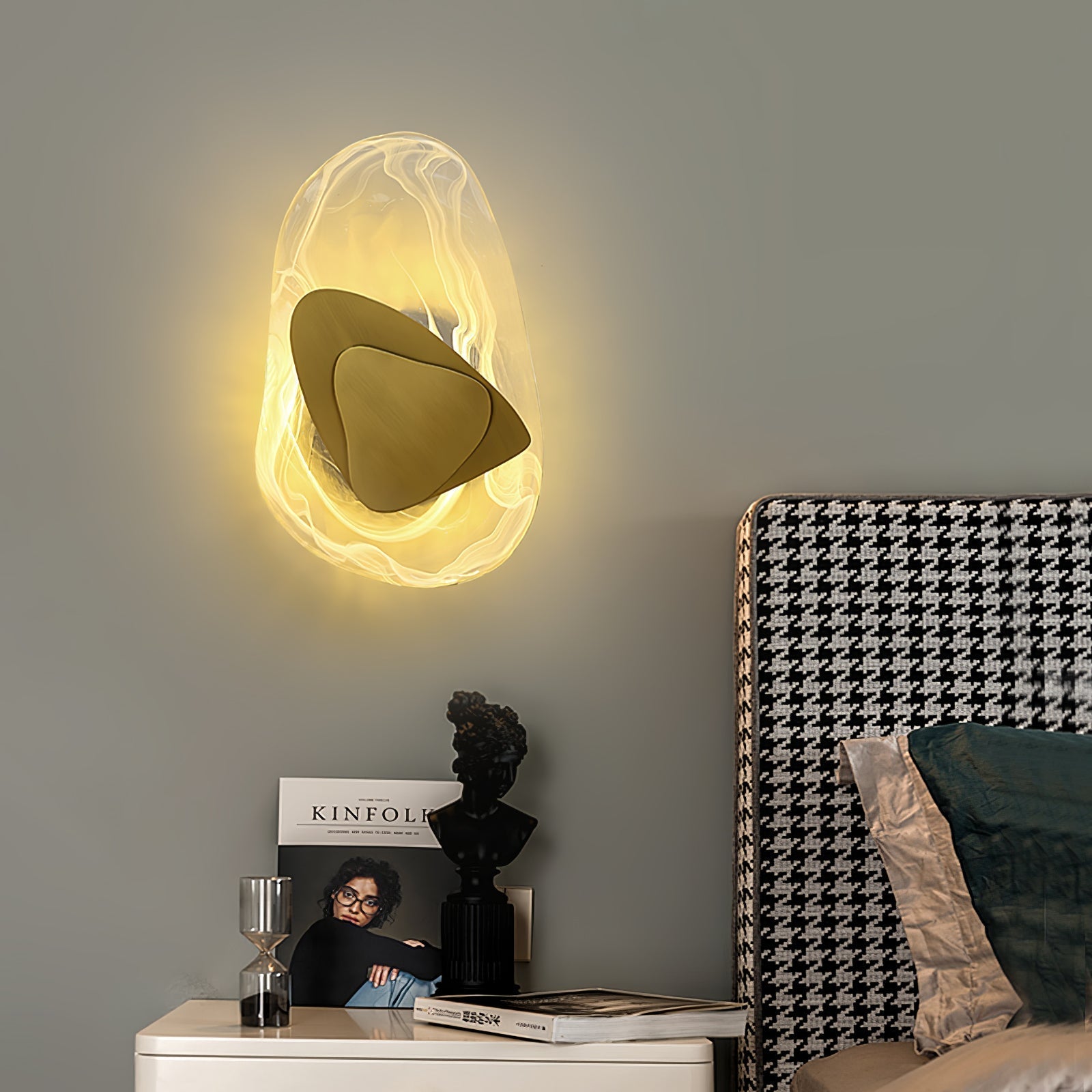 Clérachic Swirl Glass Wall Sconce for Bedroom — gallery 07, DC1725 Wall Lamp 118 0daecba3 fdf2 44b2 a893 367.
